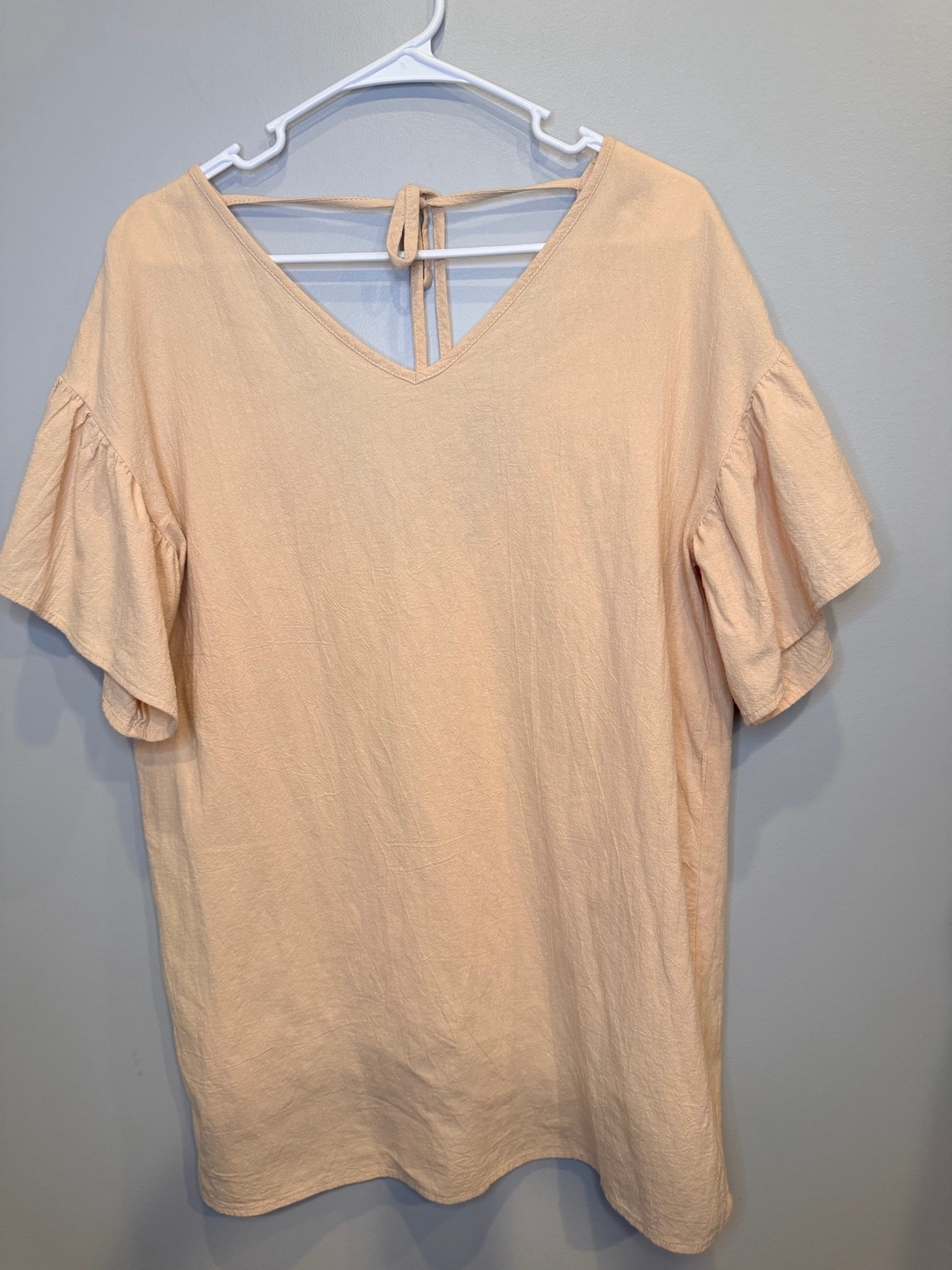 C+D+M Collection Cotton Pastel Peach V-Neck Flutter Sleeve Cutout Tee Size Med